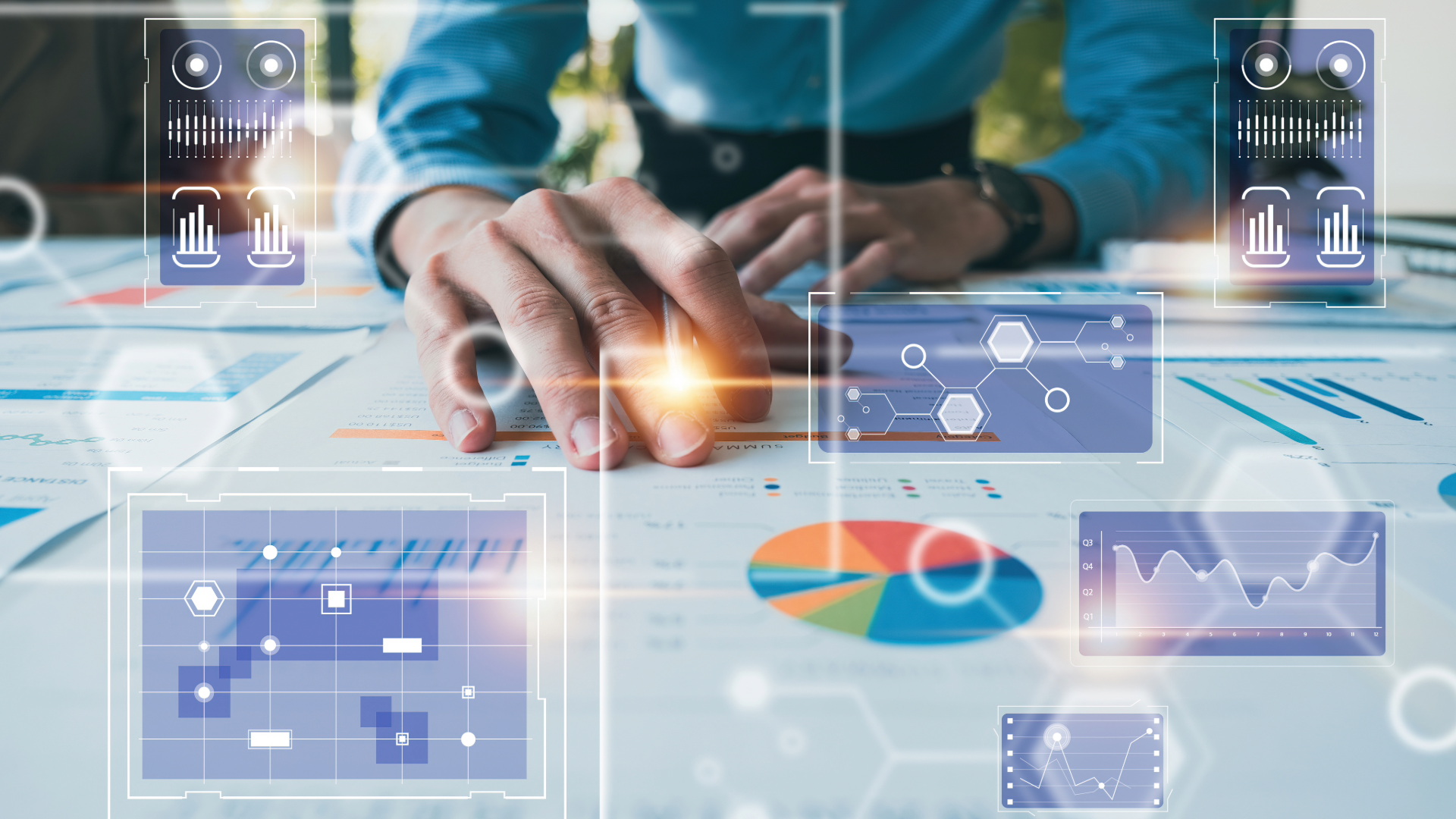 RFM分析とは？顧客分析の基本とマーケティングでの活用例をわかりやすく解説